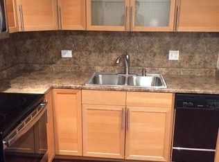 3223 W Parkway Dr UNIT 2A, Northbrook, IL 60062