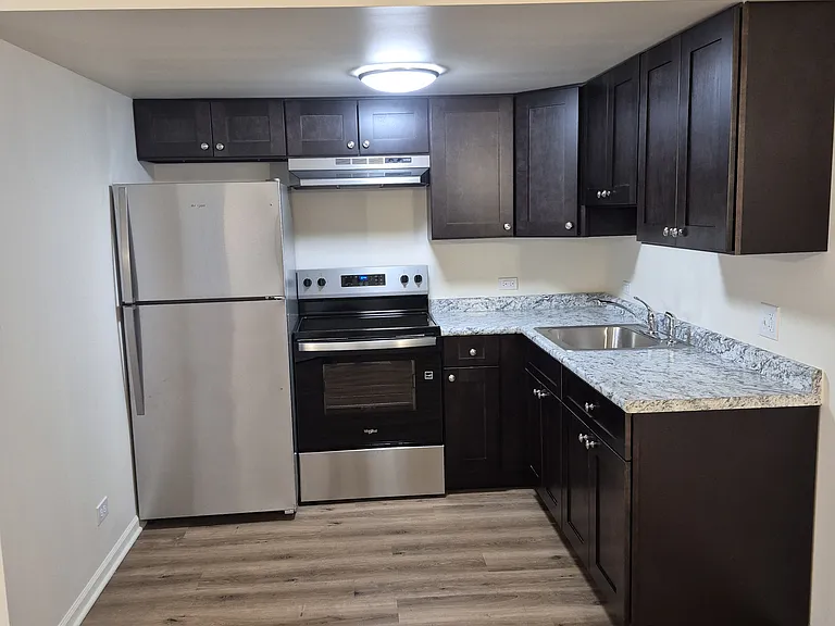 7416 Franklin St #2 — Photo 5