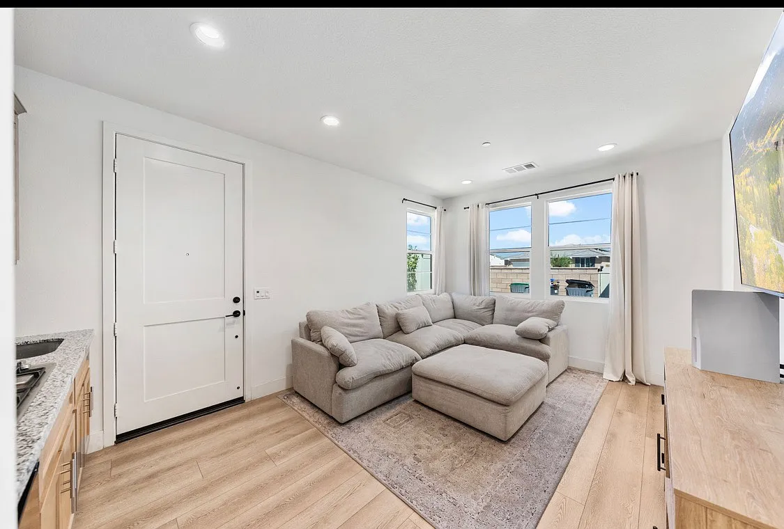1 bed, $1,750 — Photo 1
