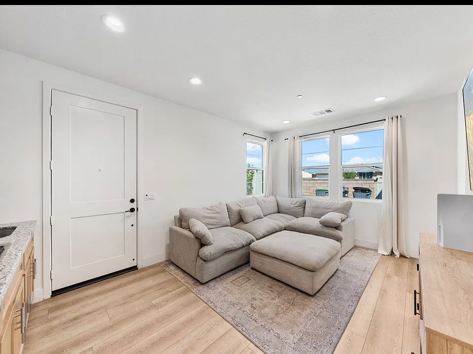 24937 Ganymede Way
