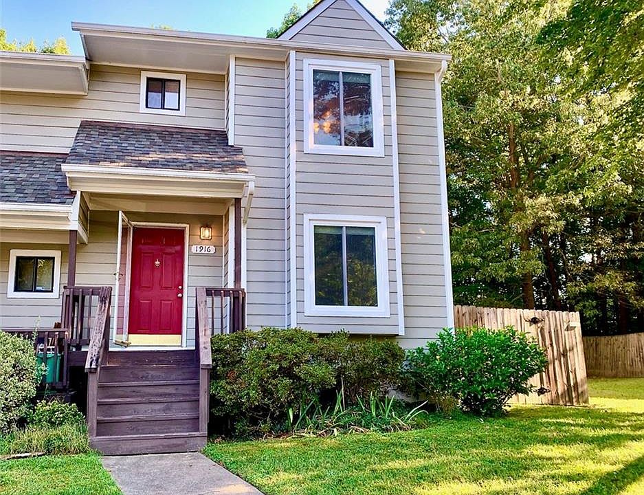 1st image of 1916 Airy Cir