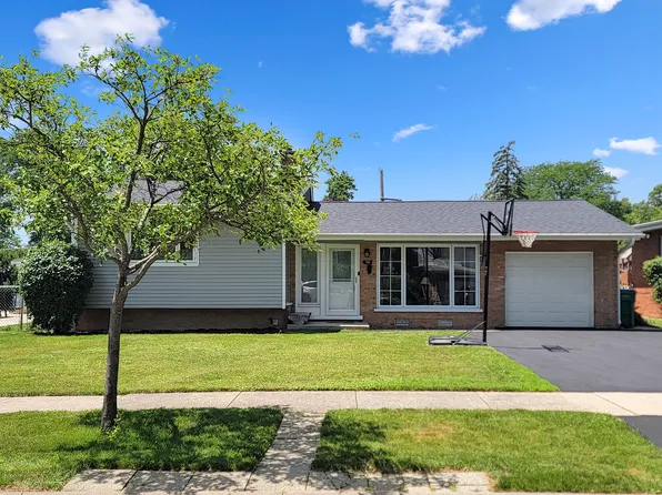 702 S School St, Lombard, IL 60148