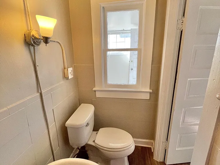 1453 S Clarkson St — Photo 14