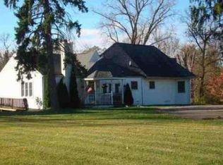 28397 Six Mile Rd, Livonia, MI 48152