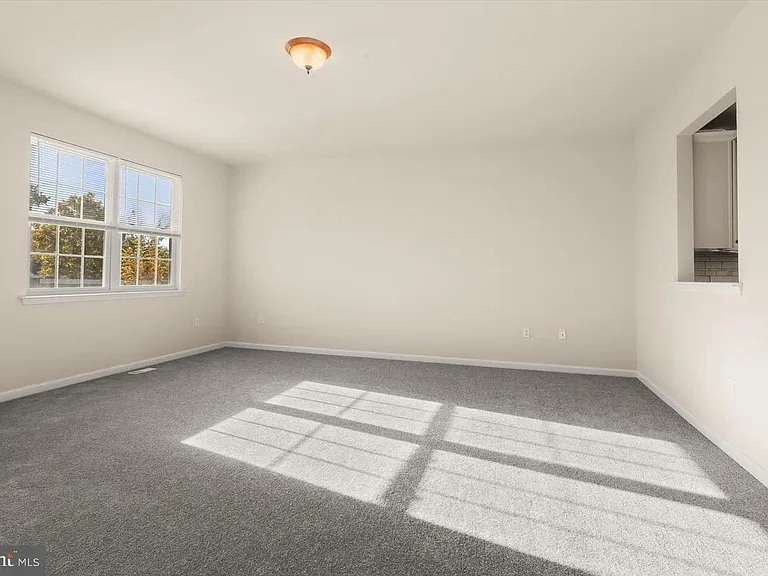 1 Karendale Ct — Photo 32