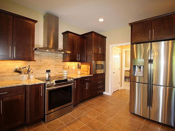 4th image of 9667 Persimmon Pl