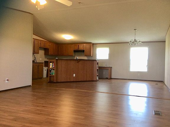 4th image of 2142 County Road 1073