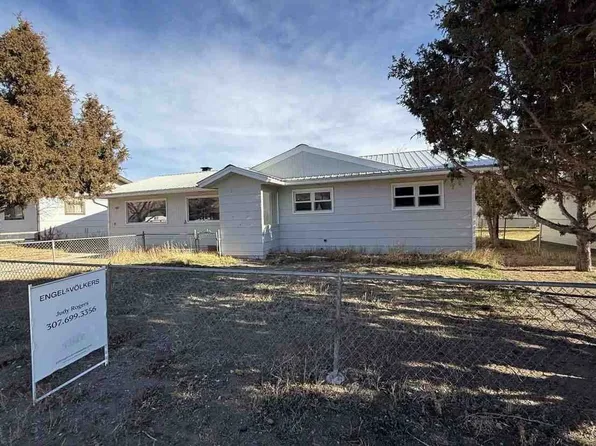 407 N 1st St, Dubois, WY 82513