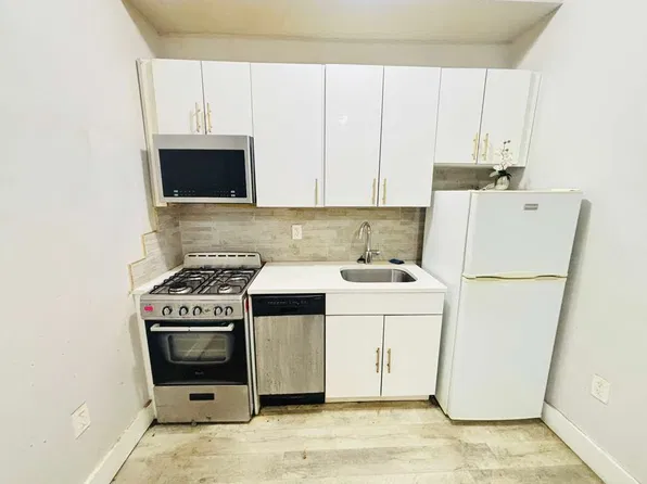 207 Webster Ave #3E, Jersey City, NJ 07307