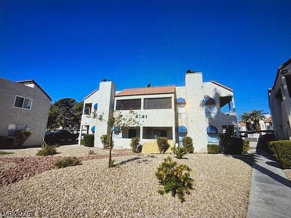 3rd image of 4941 Newport Cove Dr APT B
