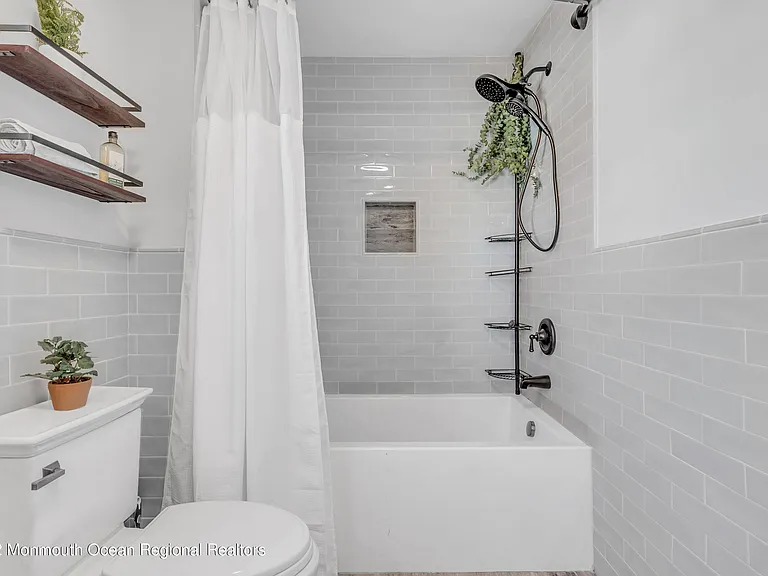 102 Dixon Ave — Photo 24