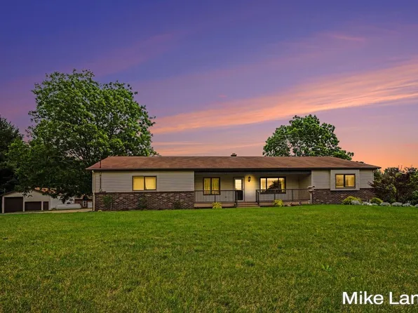3685 20th St, Dorr, MI 49323