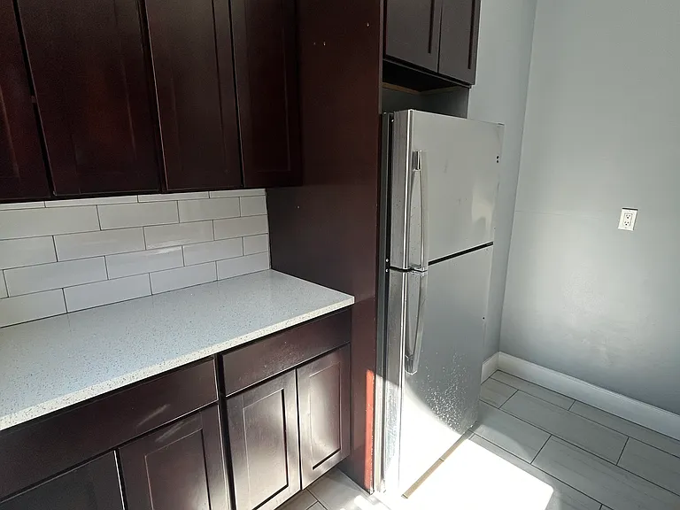 662 Avenue A — Photo 5