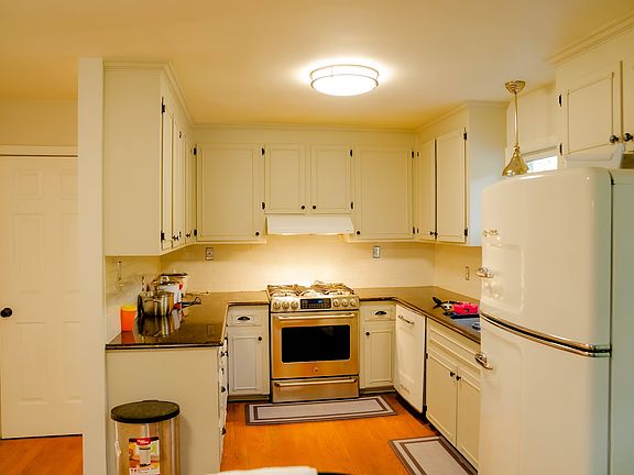 3rd image of 805 Wasdell Way