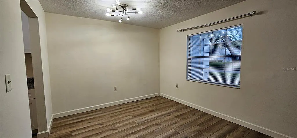 2 bed, 1.0 bath, 931 sqft, $1,899 — Photo 4