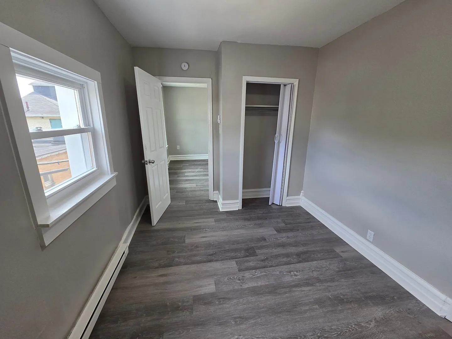 926-928 W. Walnut Street — Photo 3