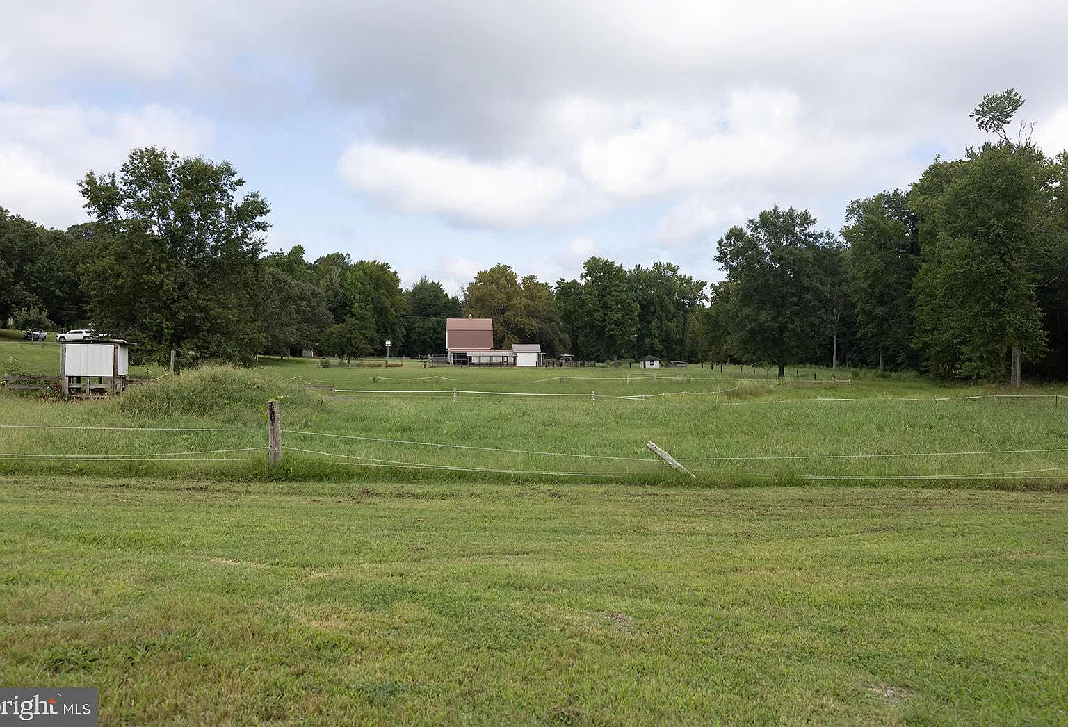 5 bed, 5.5 bath, 5735 sqft, $4,000 — Photo 4