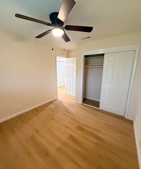 LARGE BEDROOM #1