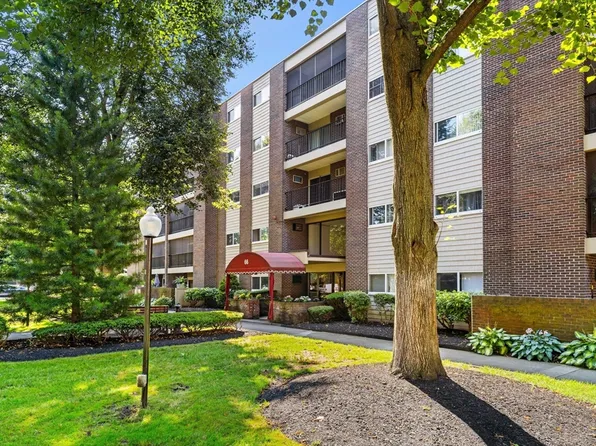 66 Main St APT 45A, Stoneham, MA 02180