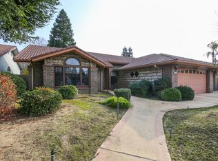 377 Evergreen Ave, Clovis, CA 93611