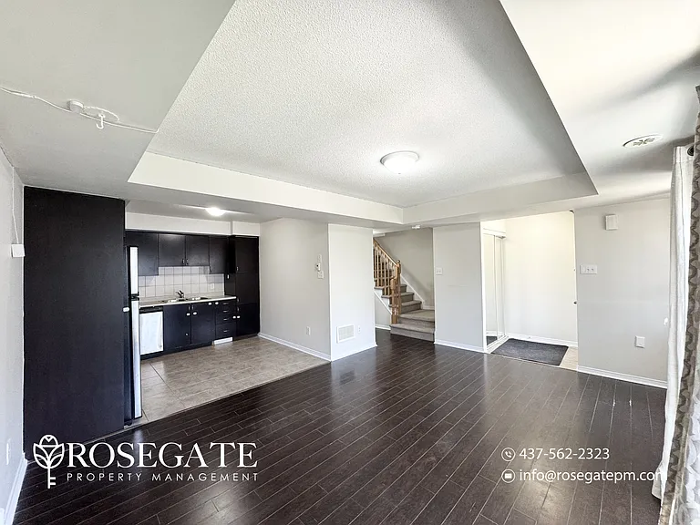 60 Fairwood Cir #130 — Photo 5