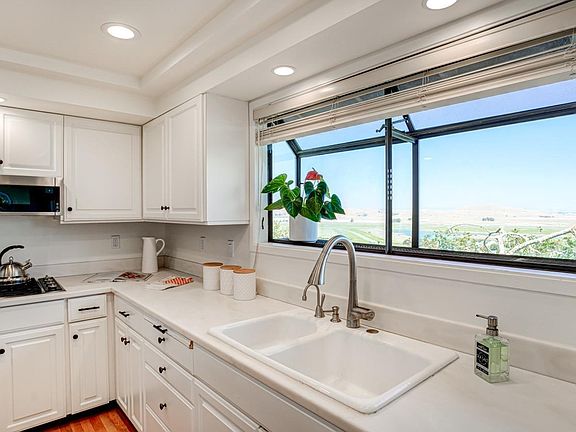 4th image of 2240 Laguna Vista Drive