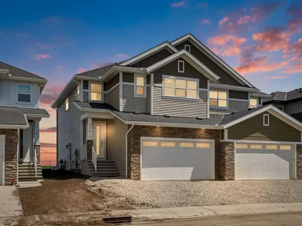 454 W Kinniburgh Loop, Chestermere, AB T1X 0T9