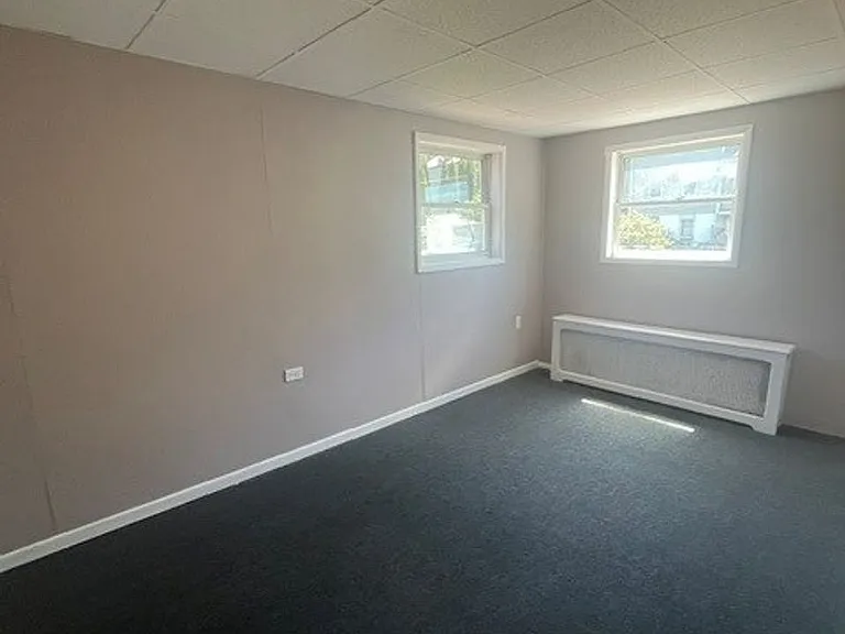 126 E High St — Photo 14