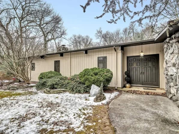 79 Fresh Ponds Rd, South Brunswick Twp., NJ 08816