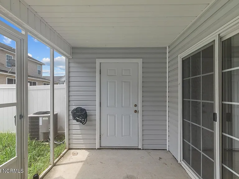 9005 Banister Loop — Photo 26