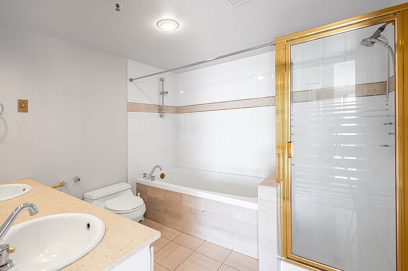 West Vancouver Apartment for rent - 2 Bedrooms — photo 4