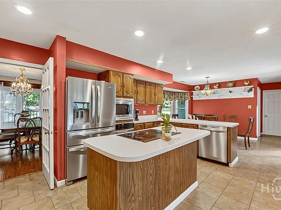 3rd image of 109 Stonewall Drive