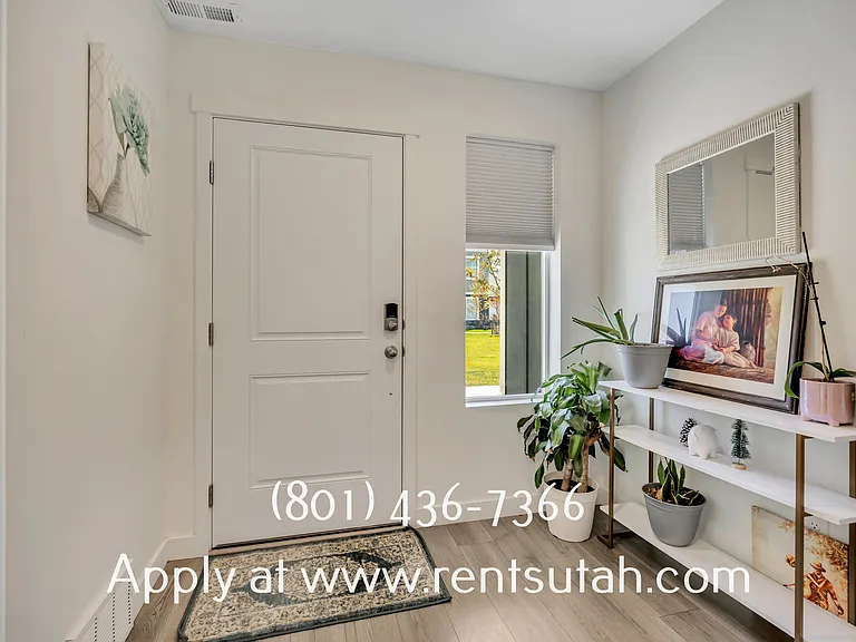 973 Citadel Ln — Photo 5