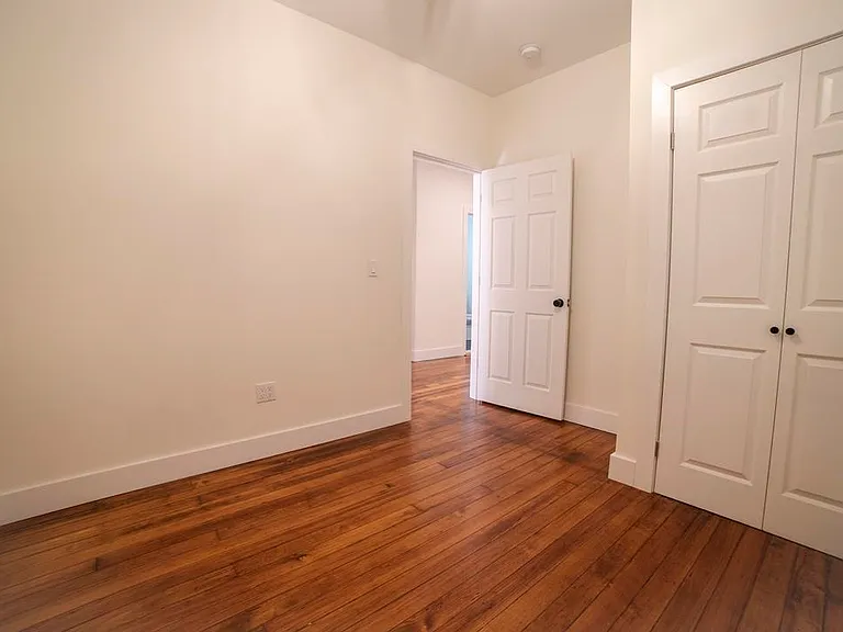 206 48th St #3 — Photo 15