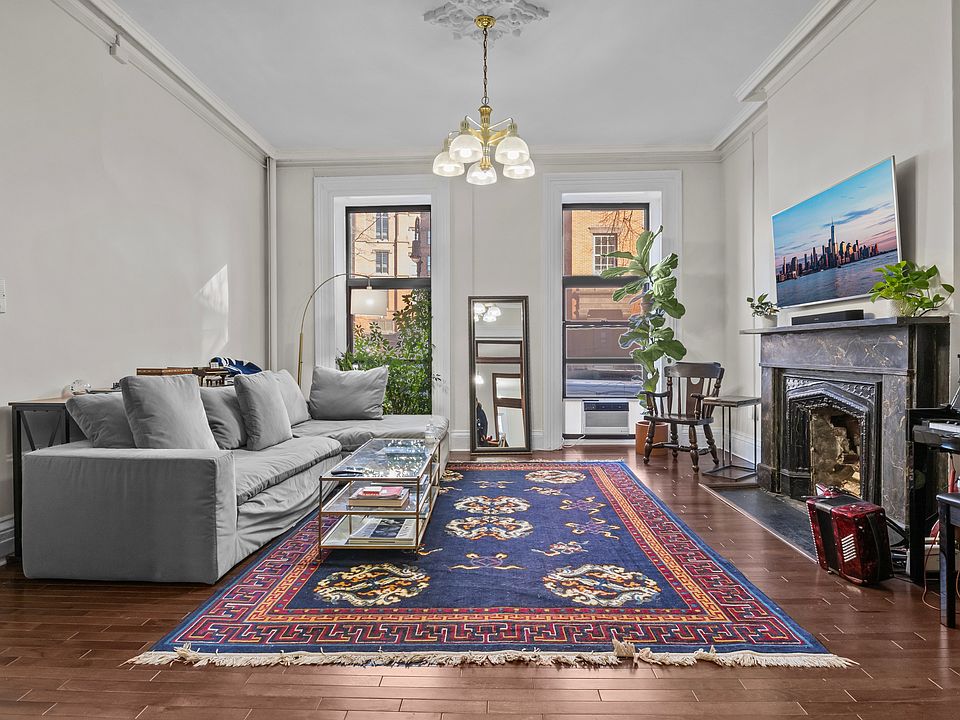 1st image of 50 Livingston St