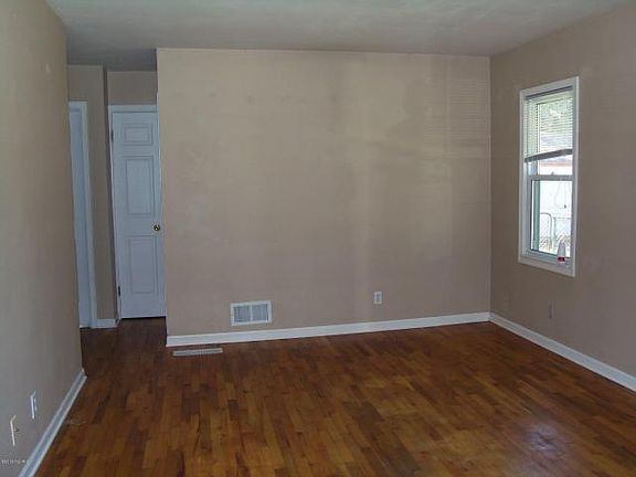 4th image of 67 Althea Ave