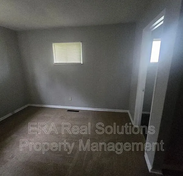 2236 Brentnell Ave — Photo 11