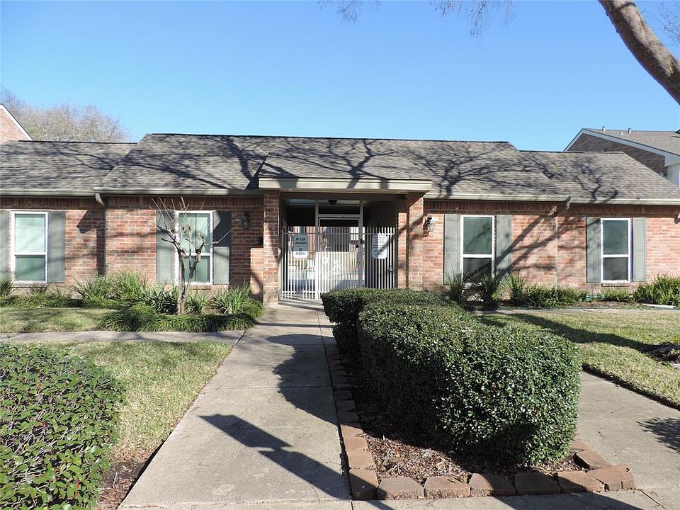 1st image of 5973 Woodway Dr