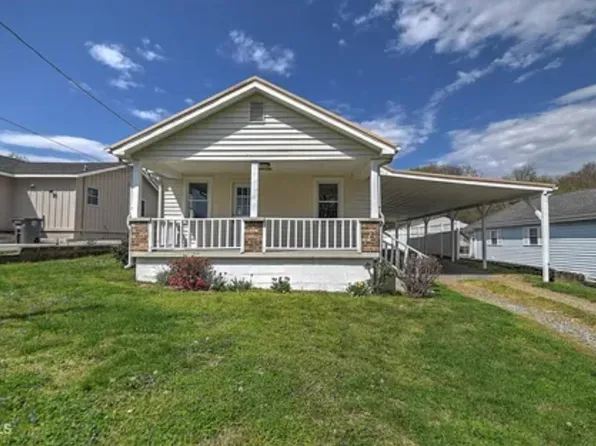 532 Elm St, Mount Carmel, TN 37645