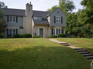 3139 SW Canterbury Ln, Topeka, KS 66604