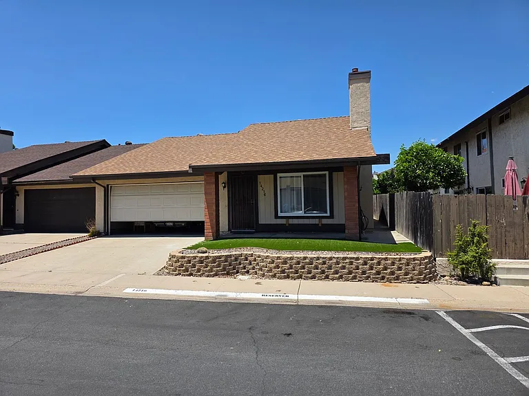 14216 Lost Dutchman Dr — Photo 2