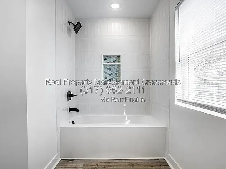 849 N Oakland Ave — Photo 34