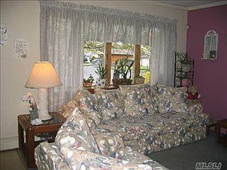 3rd image of 28 Albermarle Ave