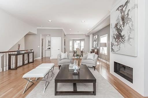5th image of 61 Dartmouth St #1