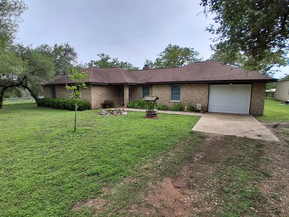 1934 Fannin Rd, Victoria, TX 77905