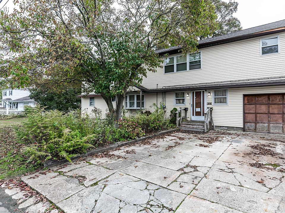 1st image of 516 Cypress St