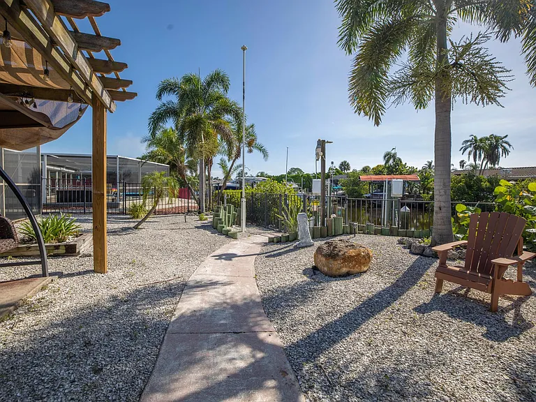 6503 Senegal Palm Way — Photo 12