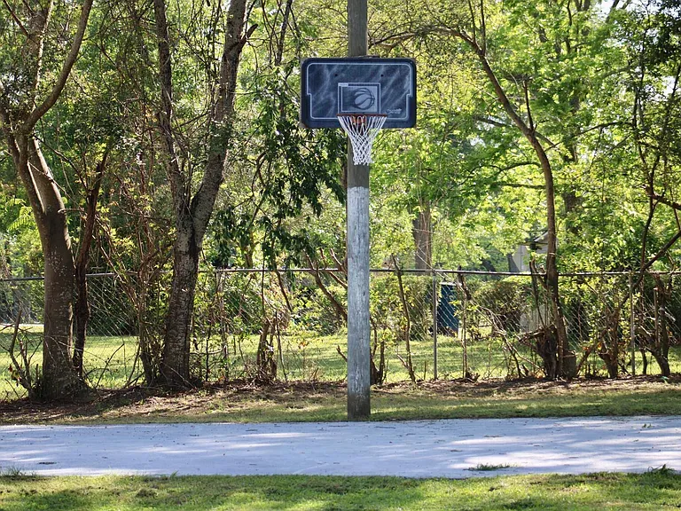 117 Martin Luther King Dr — Photo 15