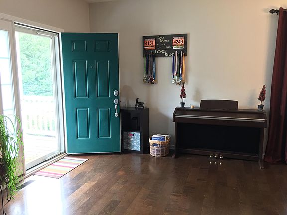 2nd image of 228 Courtney Cir
