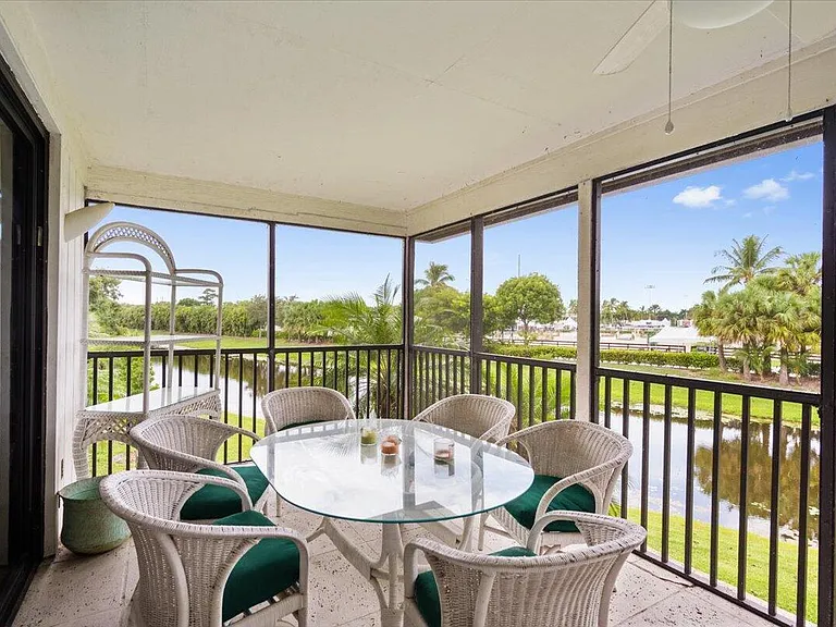 2835 Polo Island Dr #H202 — Photo 34